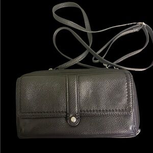 The Sak Smartphone Elegant Black Leather Crossbody Bag